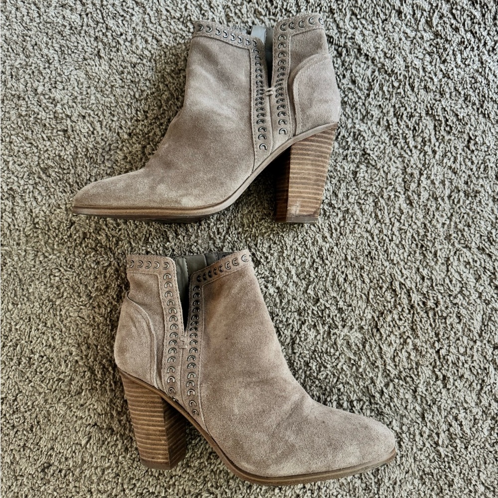Vince Camuto Finchie suede ankle boot